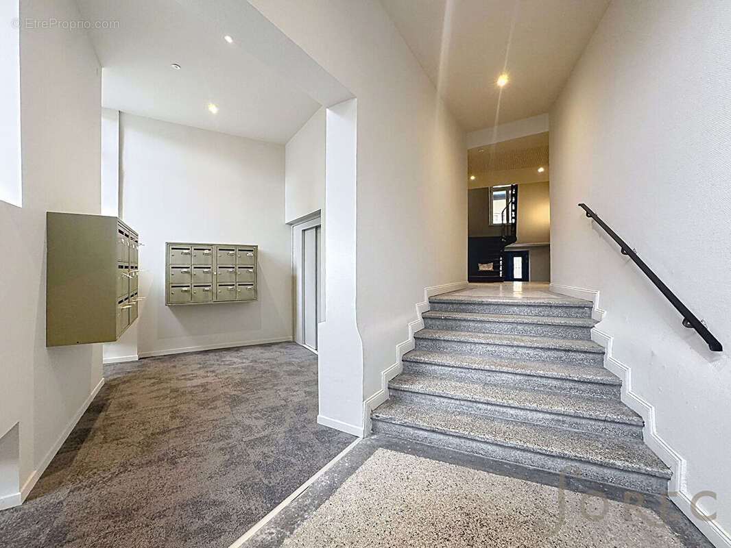 MONTIGNY-LÈS-METZ - T3 d'exception de 57.63 m² avec grande terrasse - État neuf - photo 9