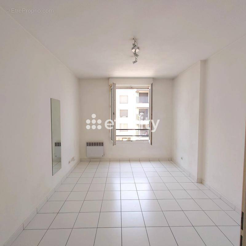 Appartement à LYON-8E