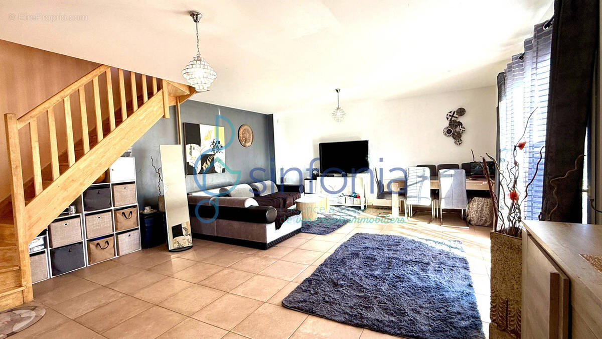 Maison à UZES