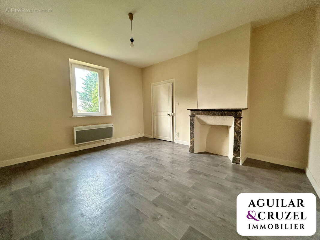 Maison à LA CHAPELLE-SAINT-URSIN