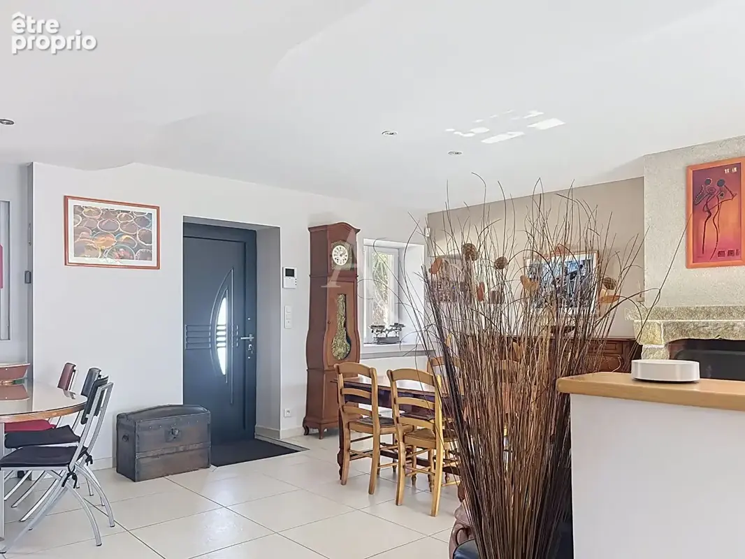 Maison de plain-pied avec dépendances et appartement locatif  Le Loroux-Bottereau - photo 4