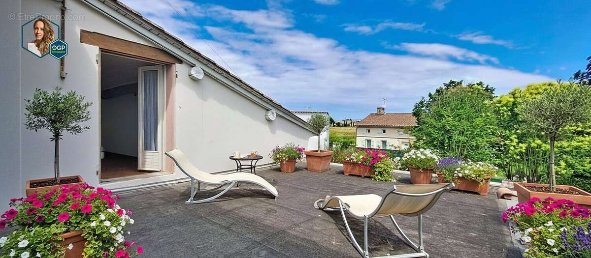 Maison à VACQUIERS