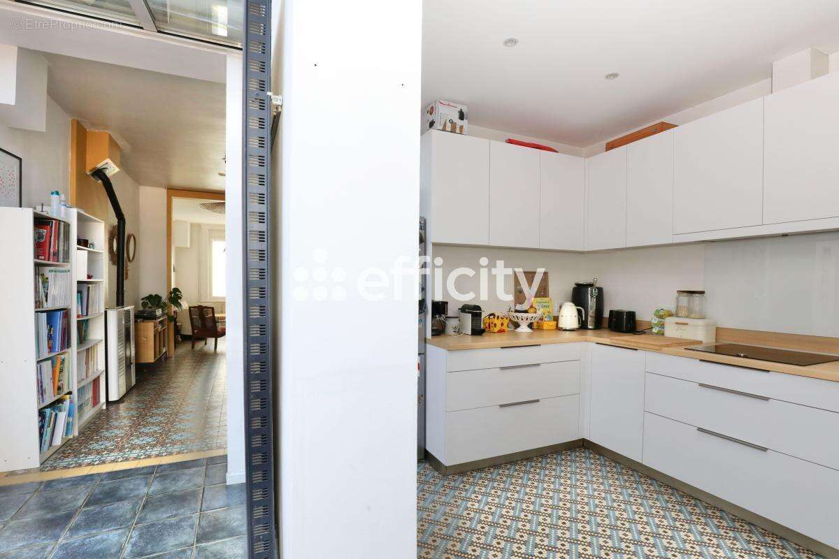 Maison à HALLENNES-LEZ-HAUBOURDIN