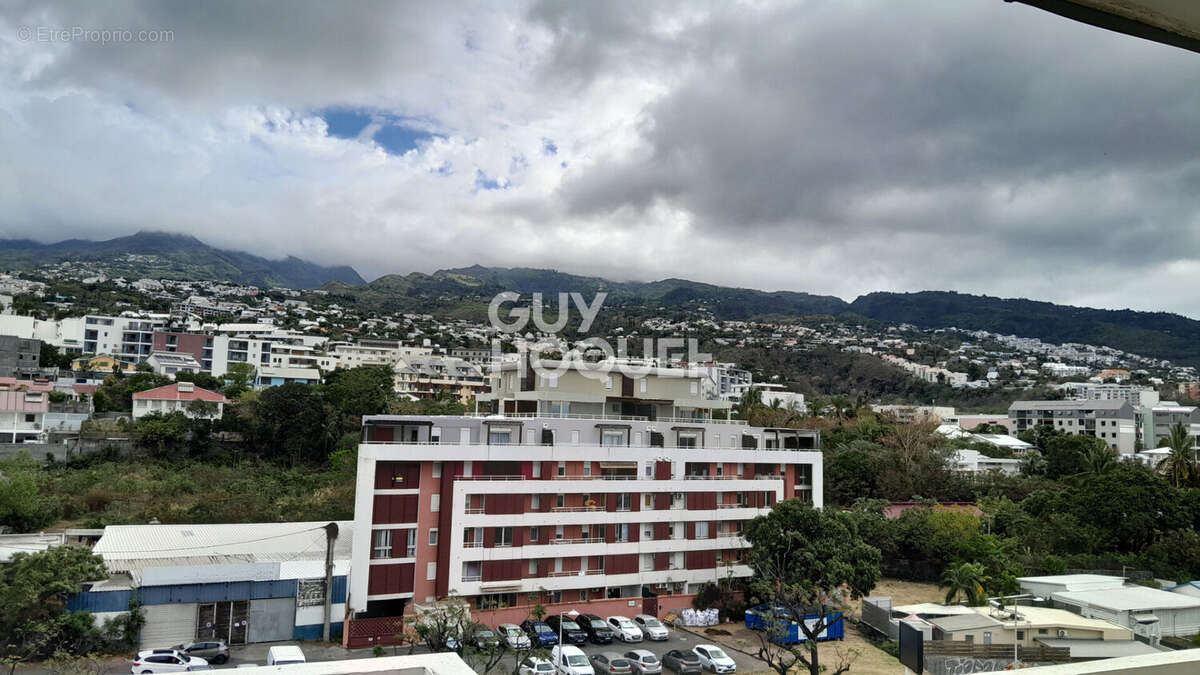 Appartement à SAINT-DENIS