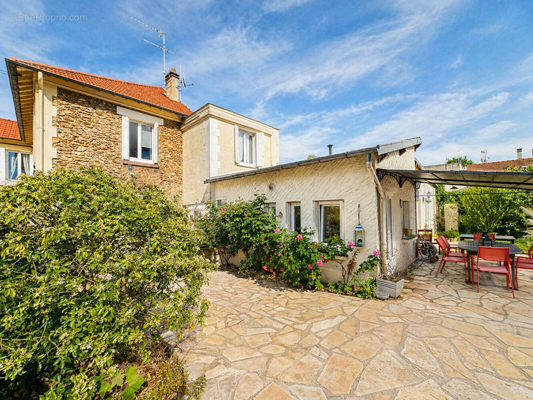 Maison à MONTGERON