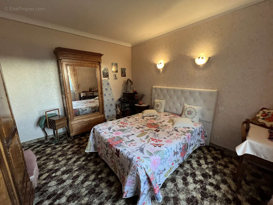 Maison à LE MUY