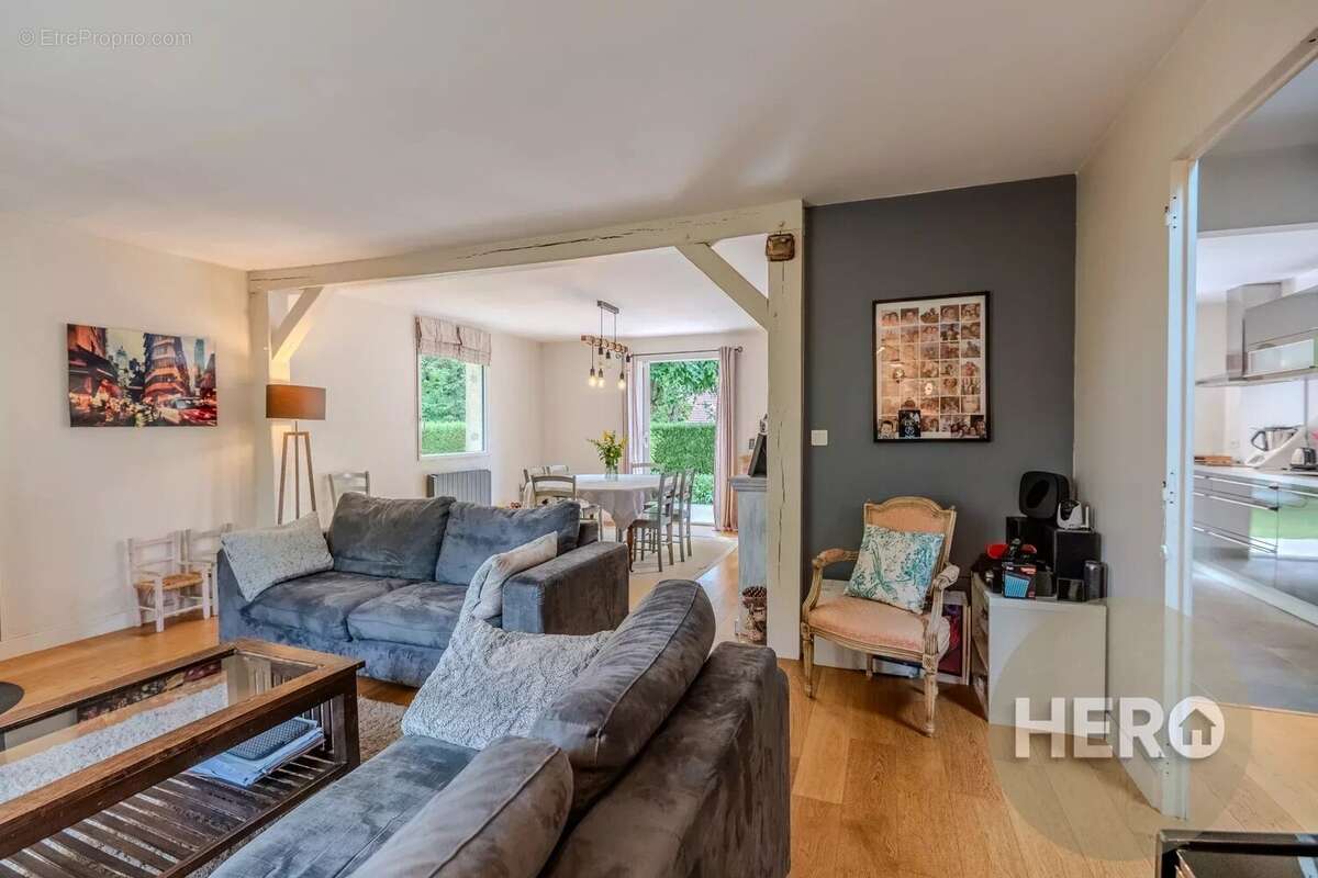 Maison à MONTFORT-L&#039;AMAURY