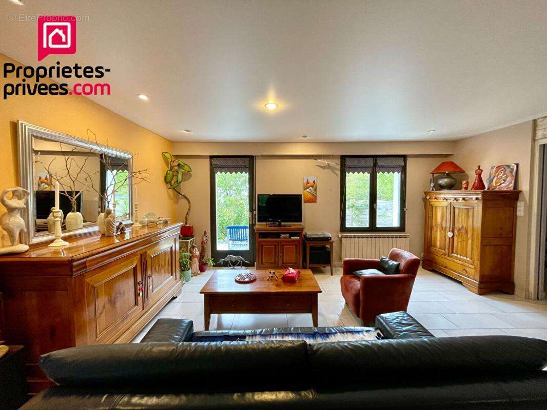 Maison à LA CHAPELLE-CARO