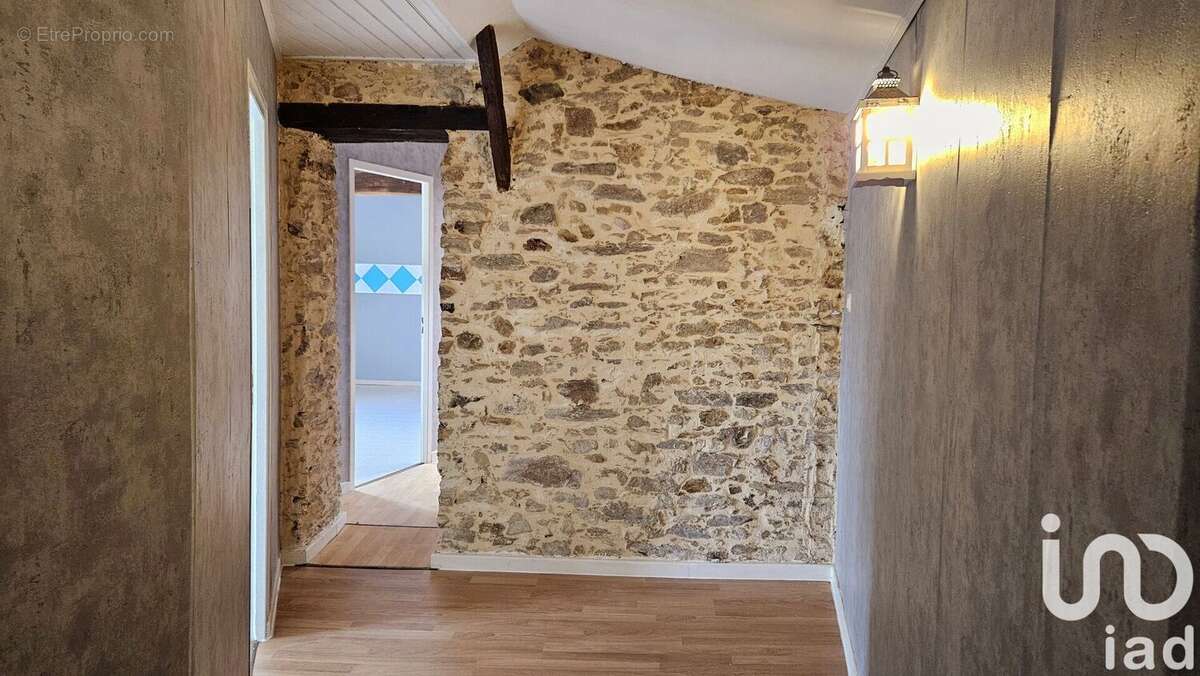 Photo 8 - Maison à SAINT-HILAIRE-LE-VOUHIS