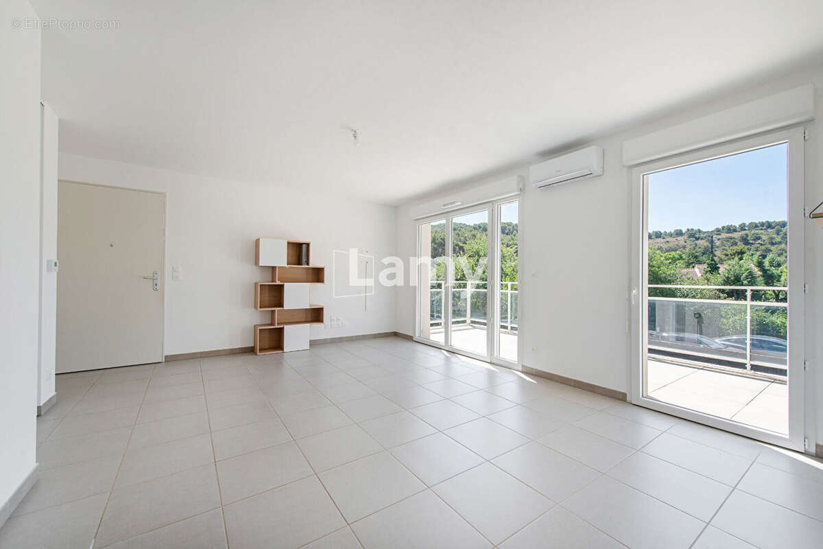Appartement à SEPTEMES-LES-VALLONS