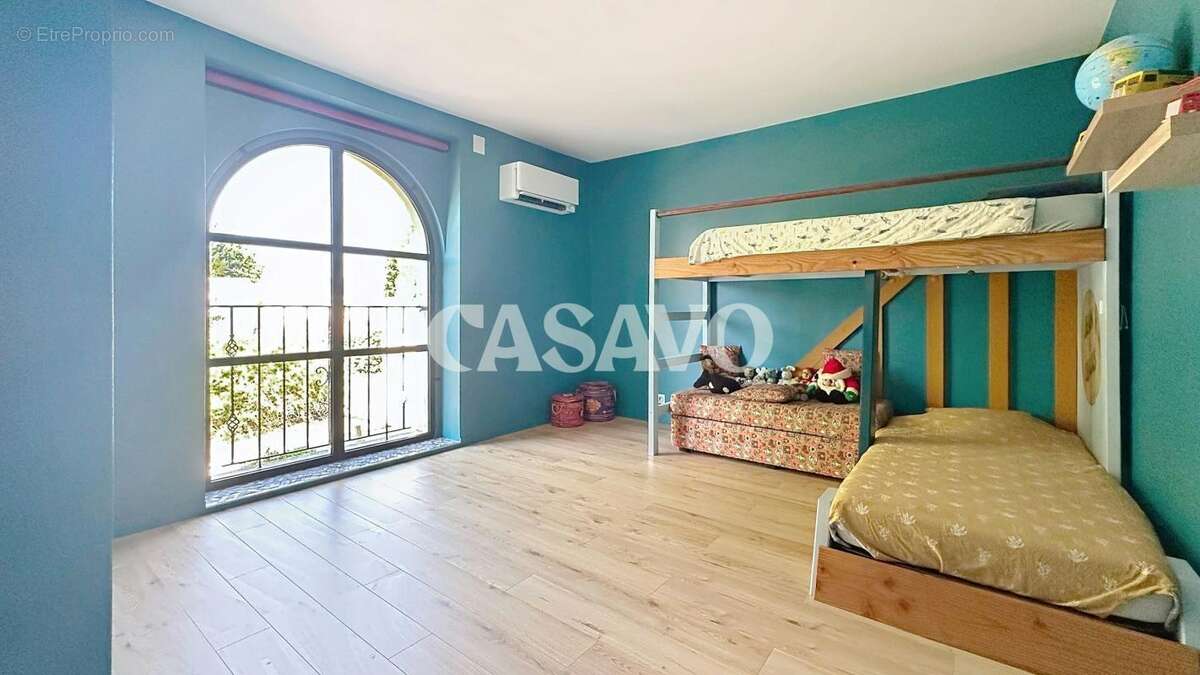 Vente Maison 5 pièces de 162m² - 13200 Arles - photo 17