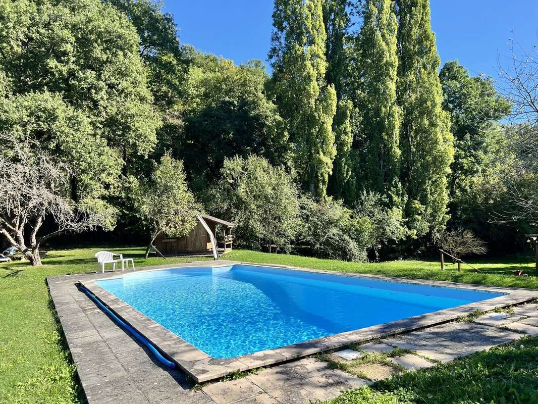 Agréable maison gasconne, cosy et pleine de charme, offrant 2 à 3 chambres et une belle piscine. - photo 2