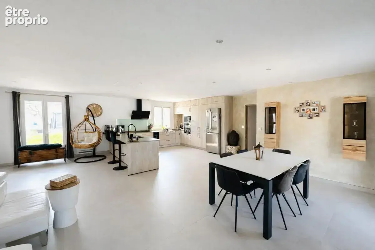 À VENDRE - Superbe maison de plain-pied à Gignac-la-Nerthe - photo 4