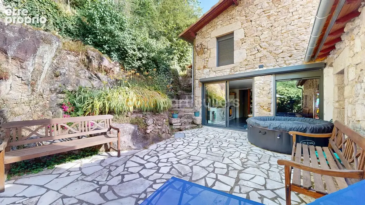 Mortagne-sur-sèvre - maison en pierre 198 m² - 4 chambres - espace indépendant - bords de sèvre - photo 2
