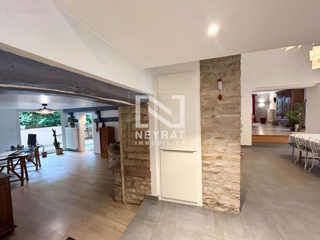 Maison à SENNECEY-LE-GRAND