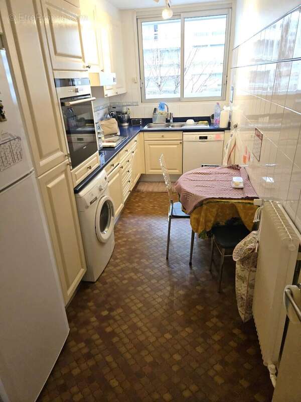 Appartement à PARIS-12E