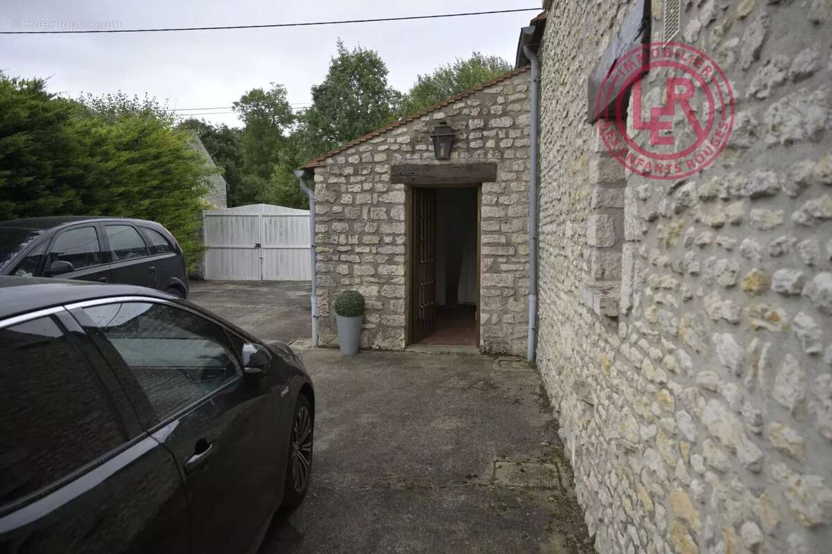 Maison à SCEAUX-DU-GATINAIS