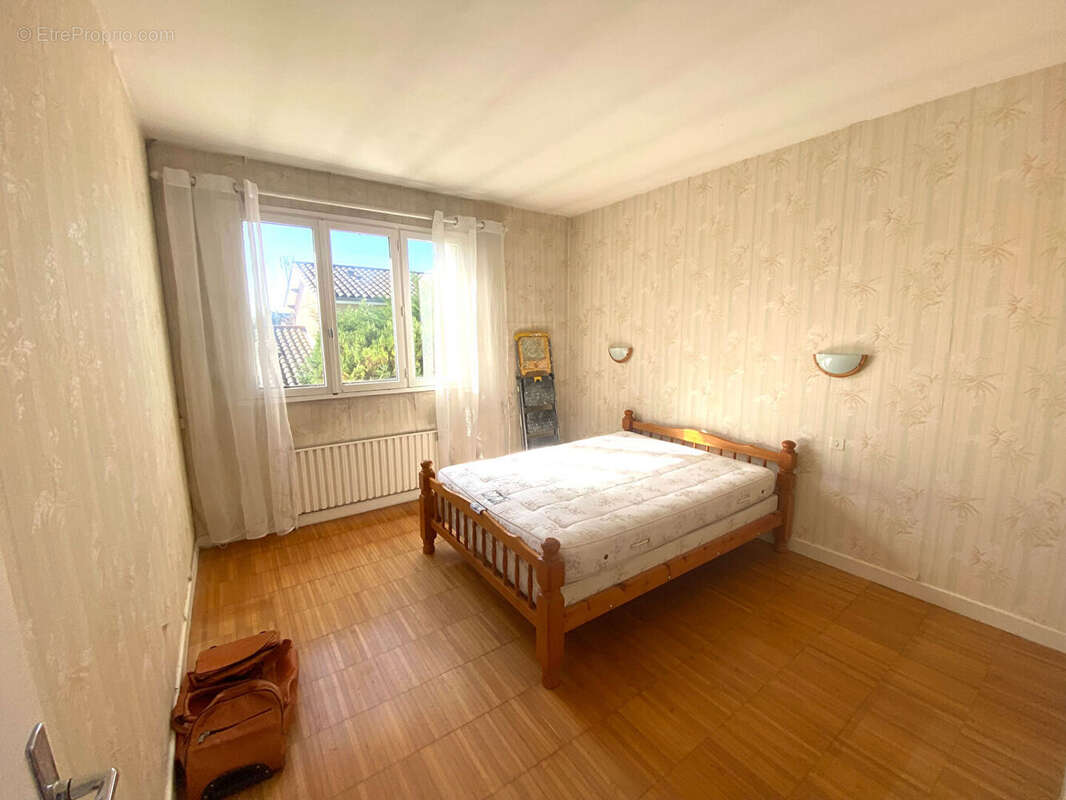 Maison à GENAY