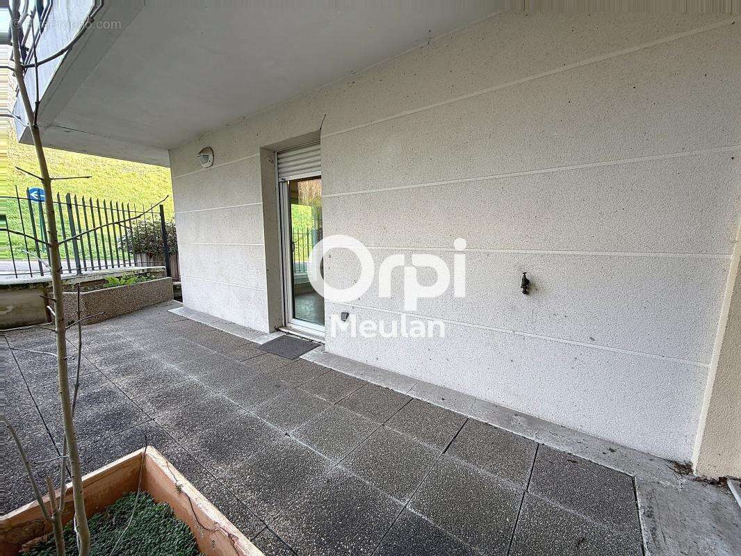 Appartement à HARDRICOURT