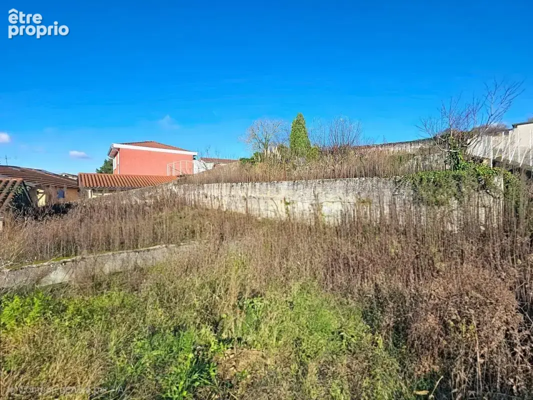 Terrain - Libre constructeur - Au cœur du village - Au calme absolu - photo 6