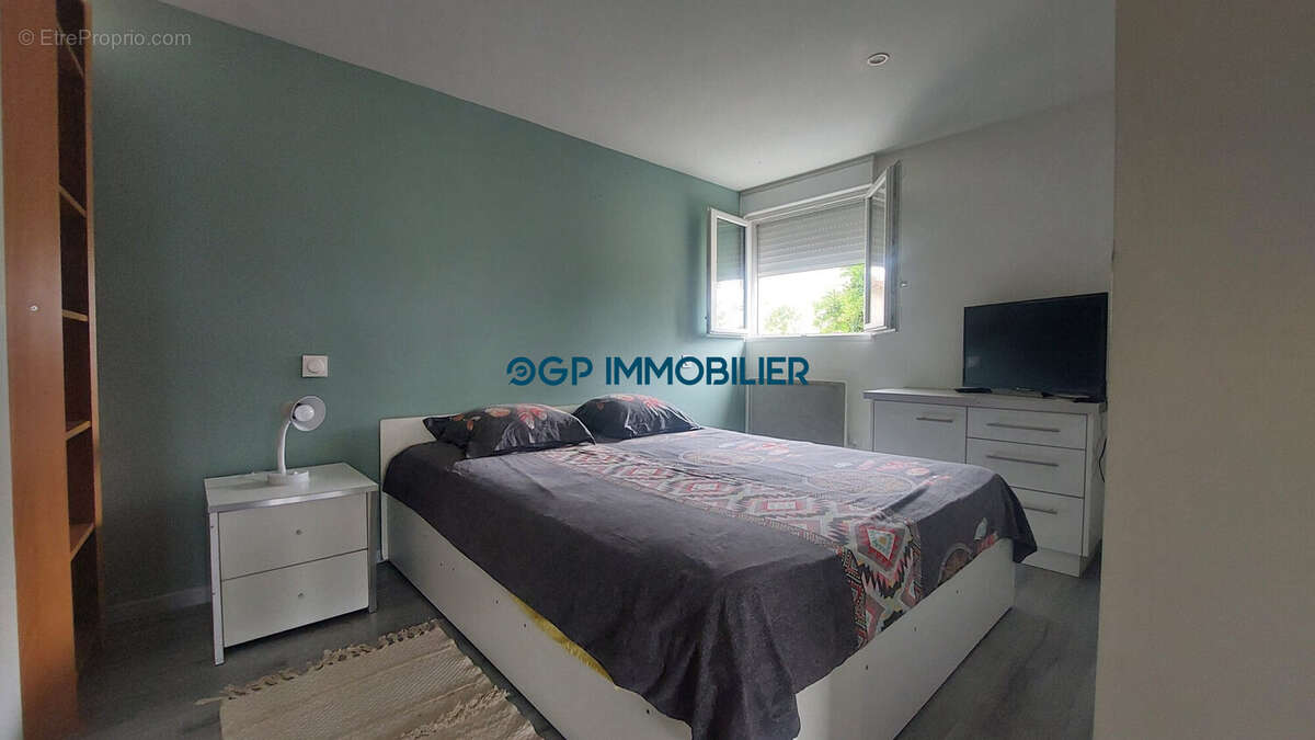 Maison à SAINT-ETIENNE-DE-TULMONT