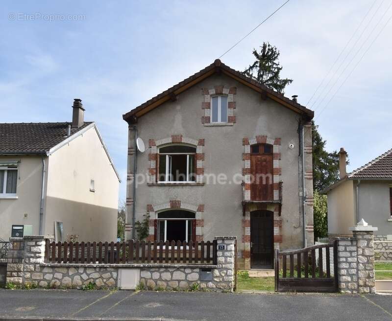 Maison à ARGENTON-SUR-CREUSE