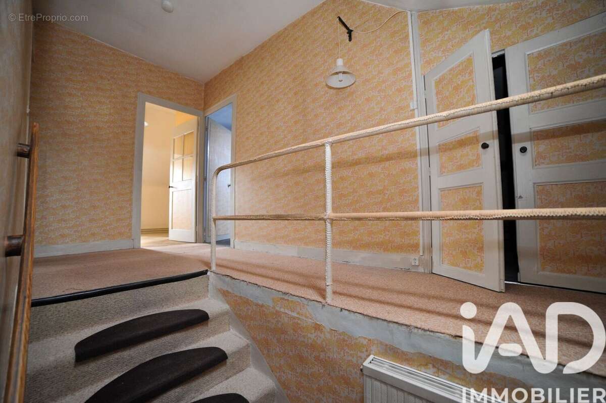 Maison 144 m² à Romorantin-Lanthenay  - photo 7