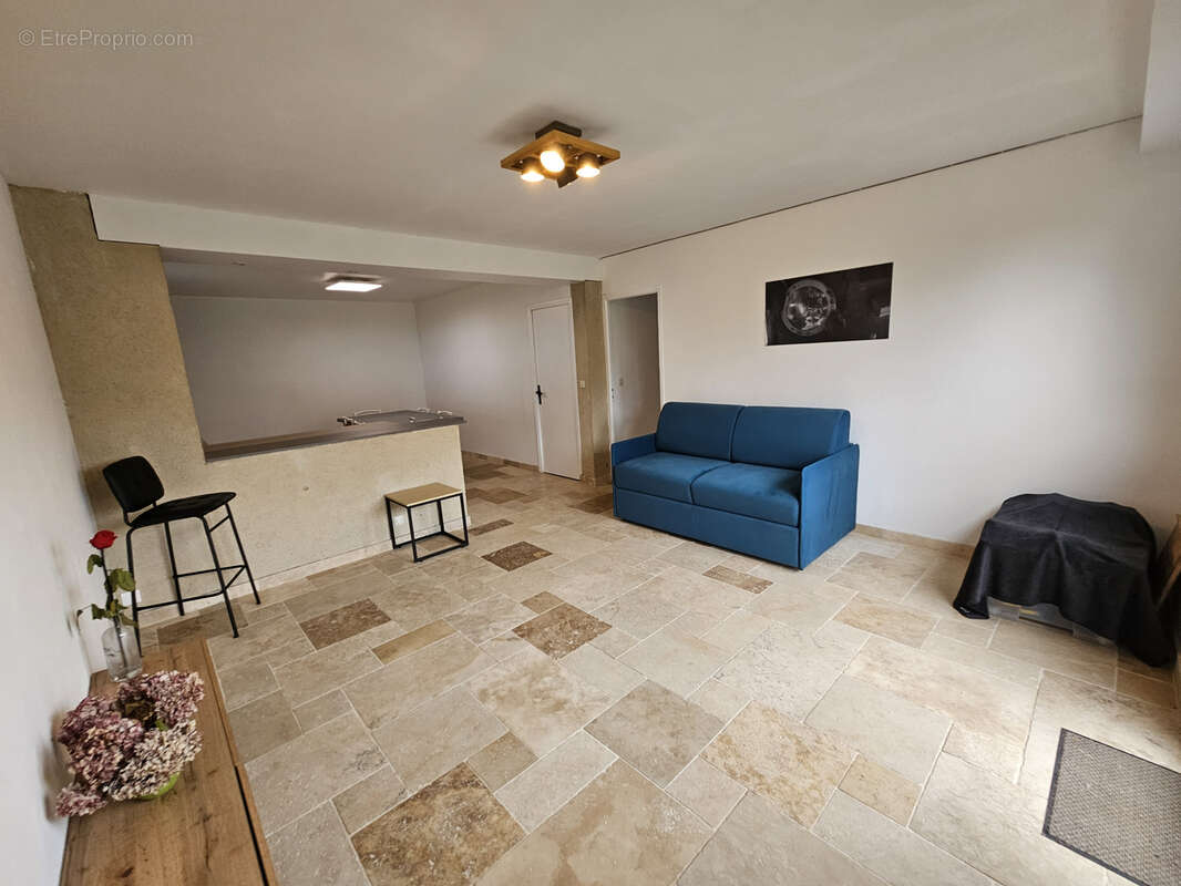 Maison à SAINT-JEAN-DES-CHAMPS