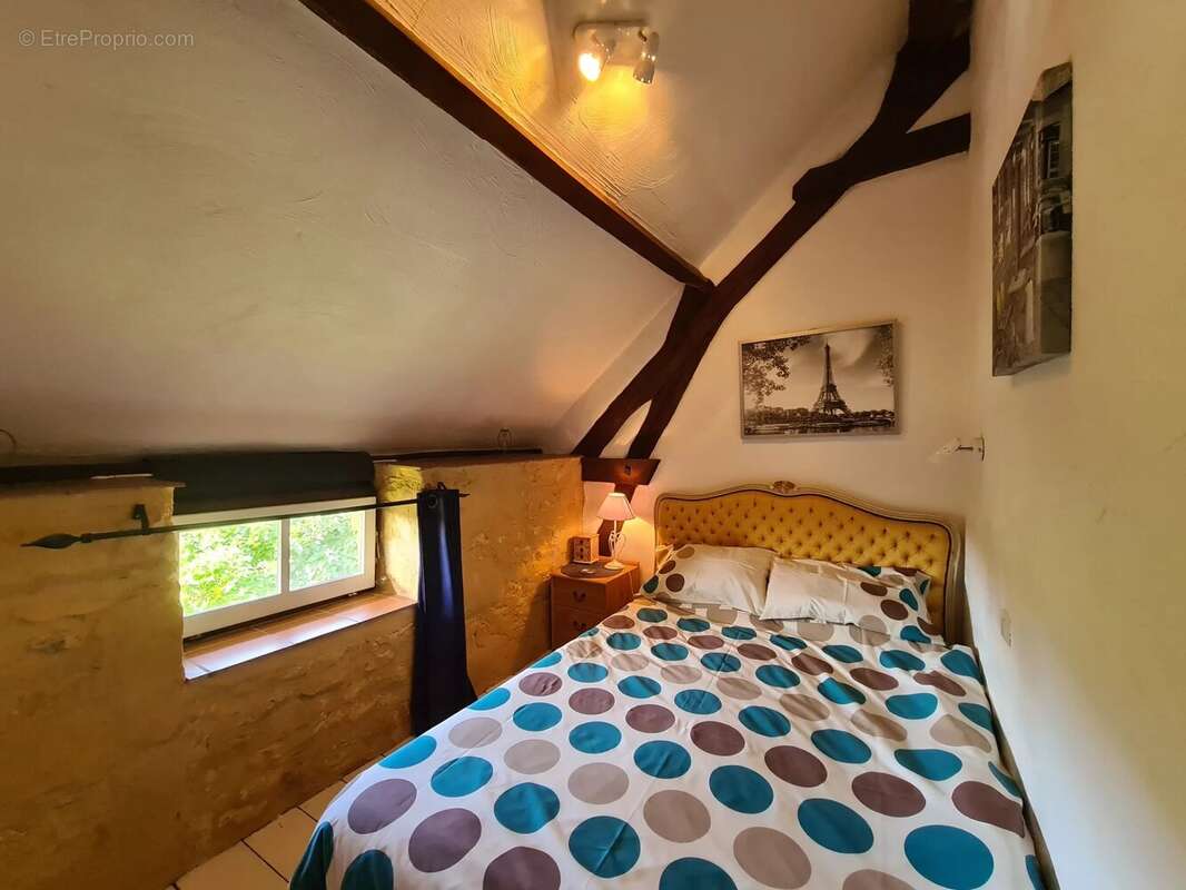 Maison à NADAILLAC-DE-ROUGE