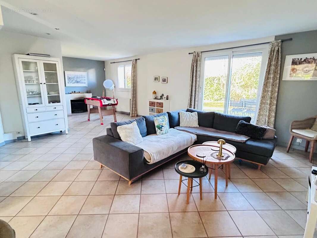 Maison à MAREIL-SUR-MAULDRE