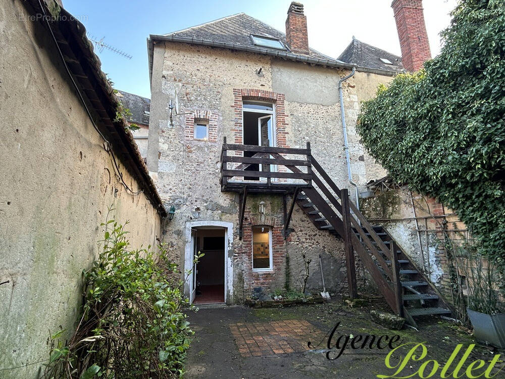Maison à AUBIGNY-SUR-NERE