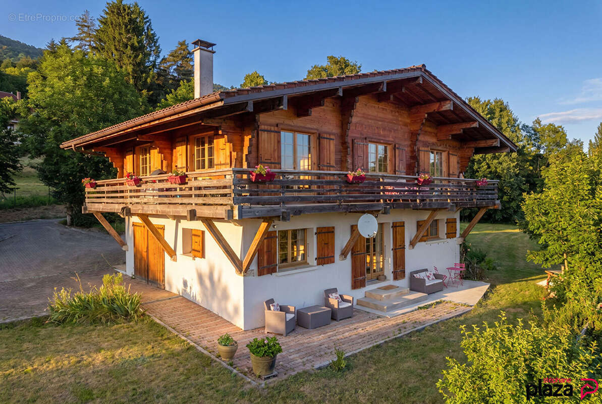 Maison à DIVONNE-LES-BAINS