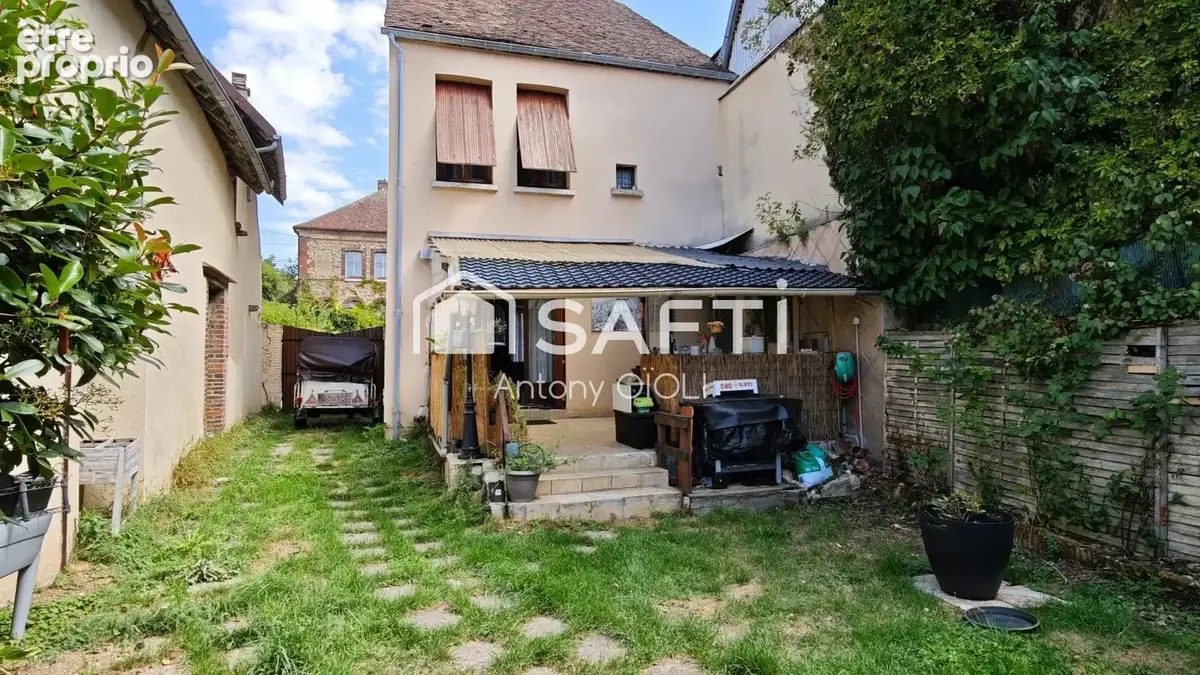 Photo 1 - Maison à VILLENEUVE-L'ARCHEVEQUE