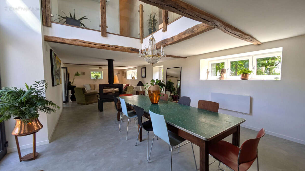 Maison à MAUPREVOIR