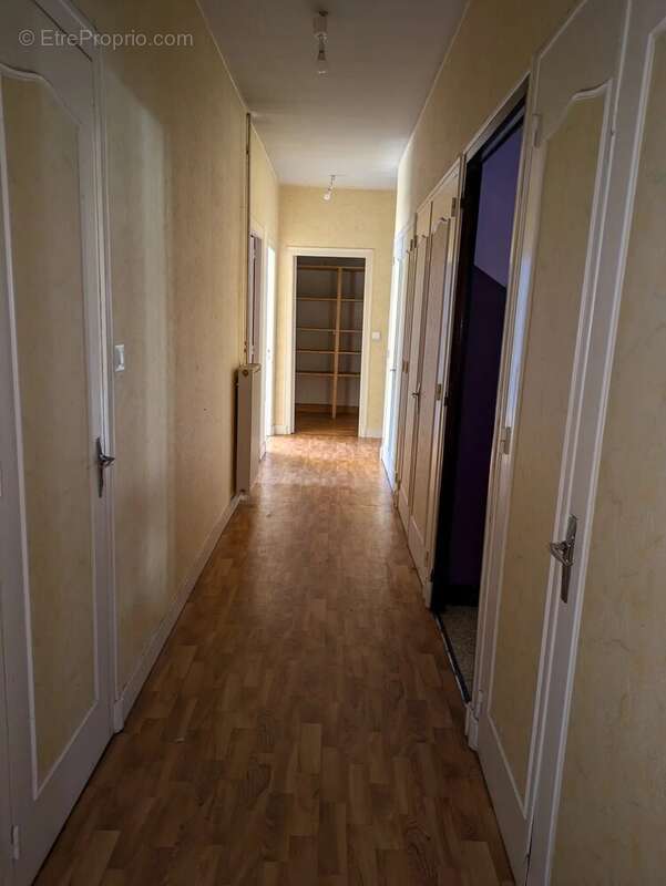 Appartement 125 m² à Oradour-Sur-Vayres  - photo 8