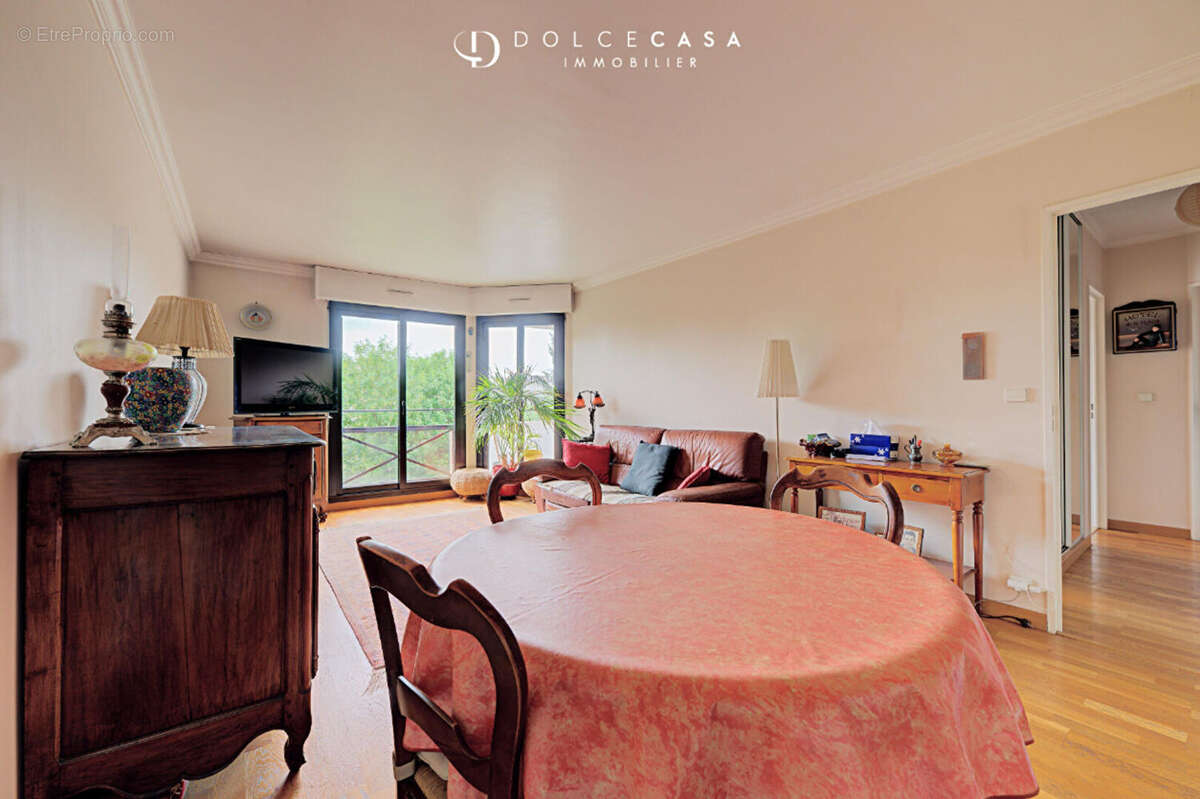 Appartement à LE PERREUX-SUR-MARNE