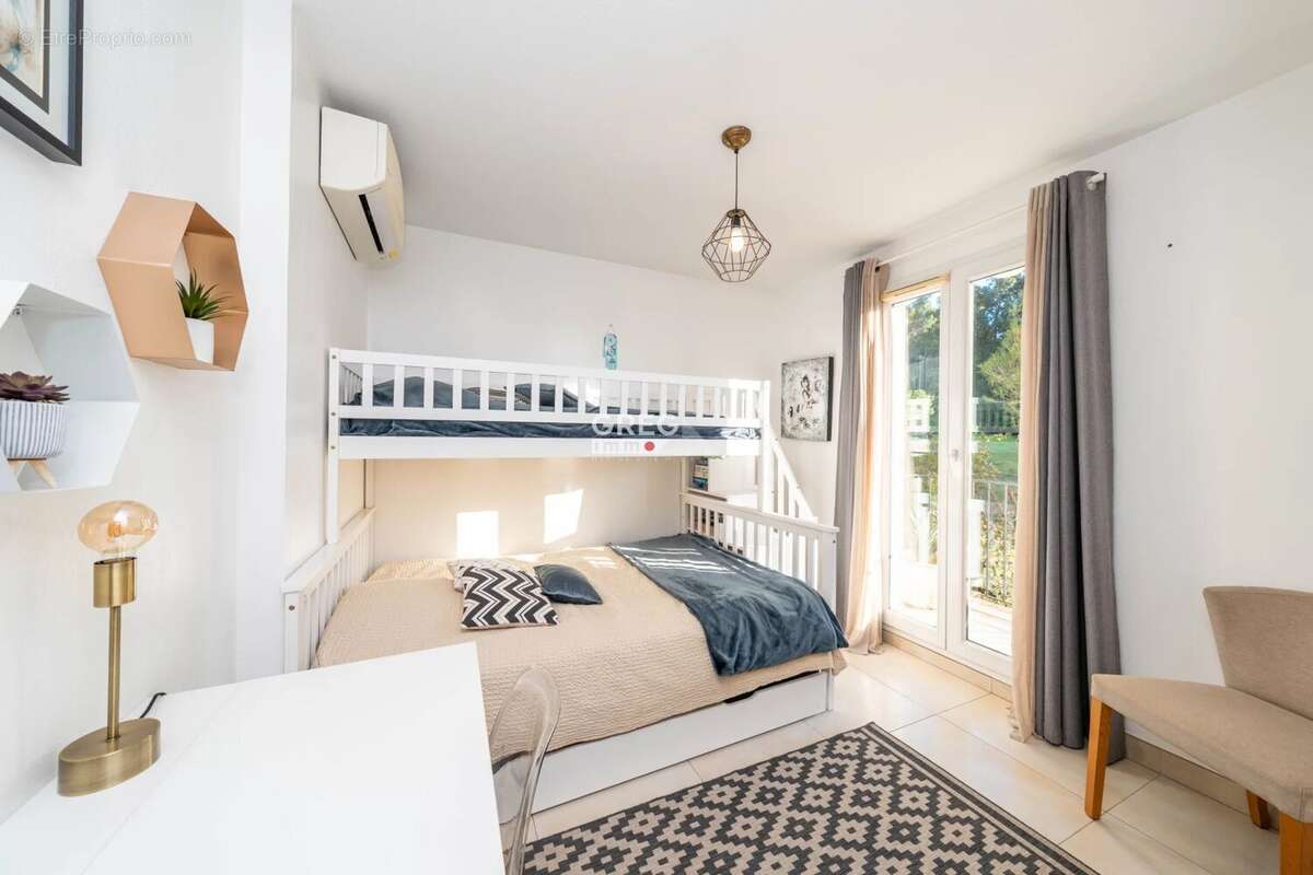 Appartement à VILLENEUVE-LOUBET