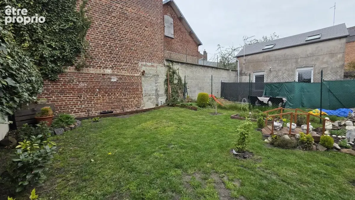 Ensemble immobilier située à Fourmies composé de 4 maisons rénovées et louées, rapport 9 % net - photo 2