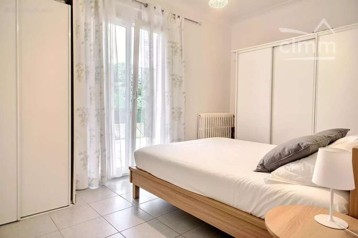 Maison à ECHIROLLES