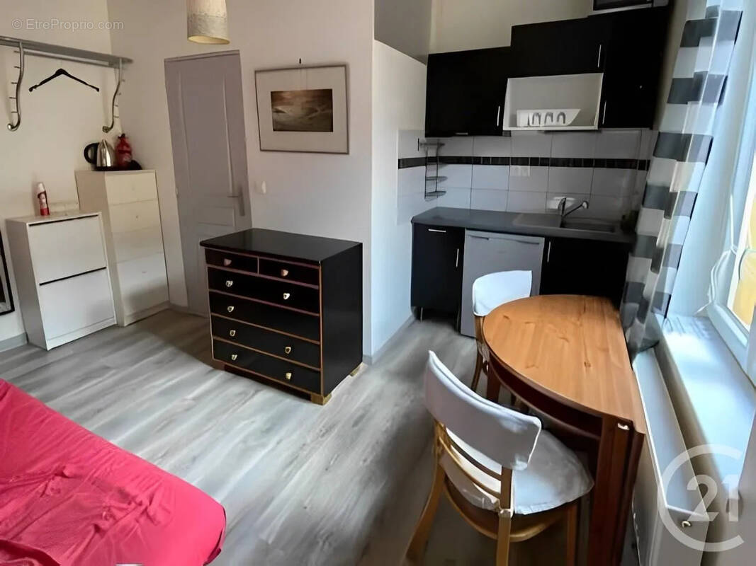 Autre à HELLEMMES-LILLE