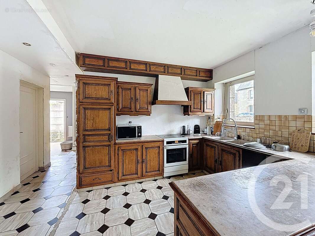 Maison 275 m² à Lannion  - photo 4