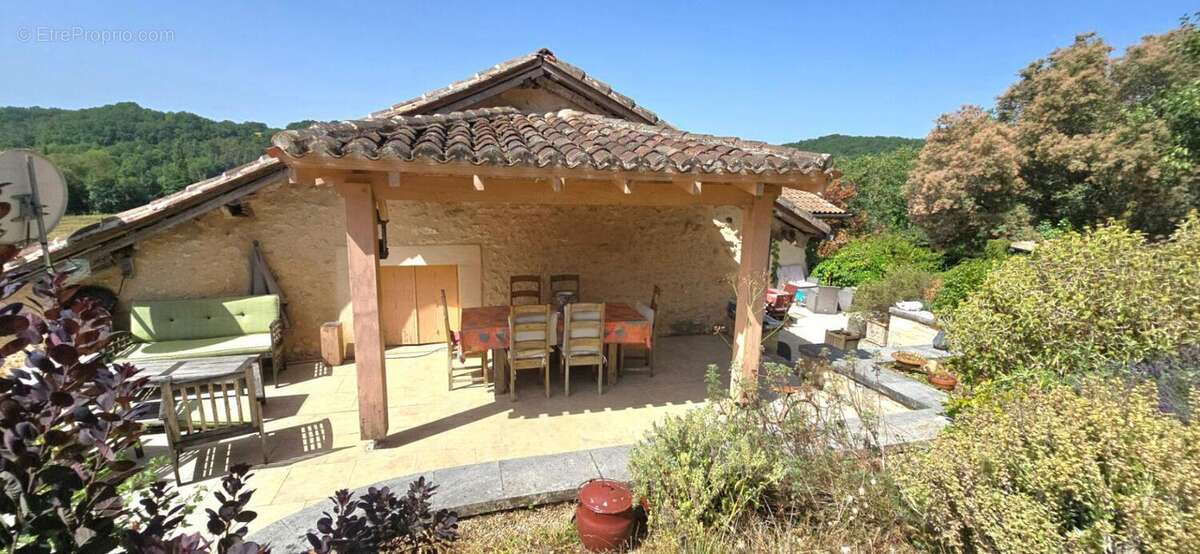 Maison en pierre Boulazac Isle Manoire 6 pièce(s) 160 m2 - photo 3