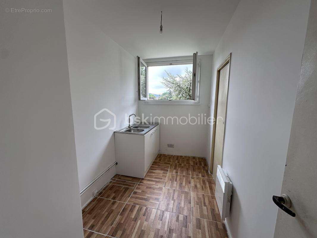 Appartement à VALREAS