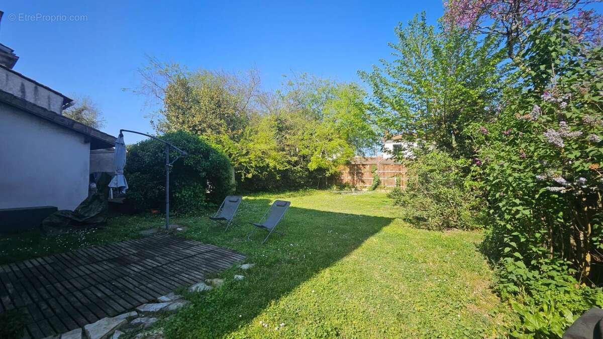 Maison à LE BOUSCAT