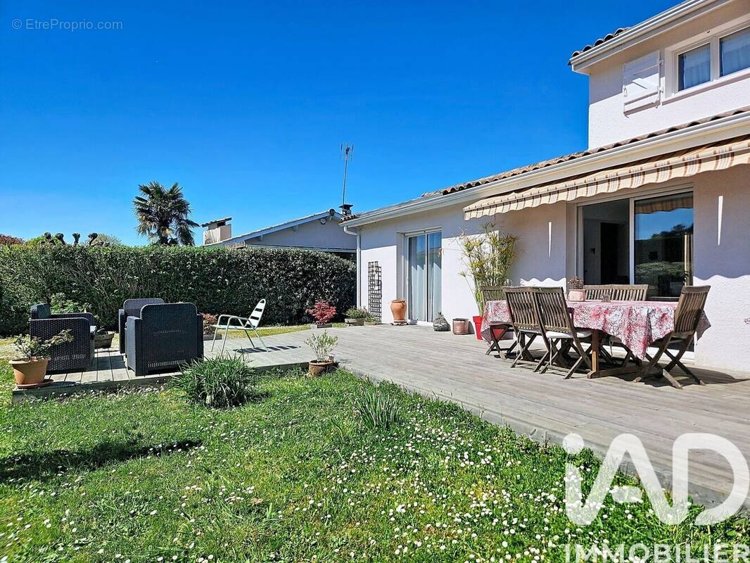 Photo 1 - Maison à SAINT-MEDARD-EN-JALLES