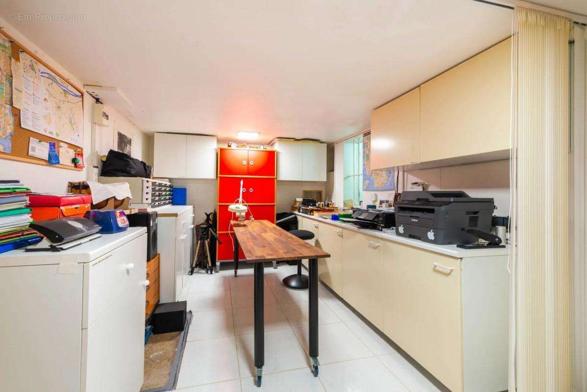 Maison de 234m² au sol à Nanterre Ville - photo 14