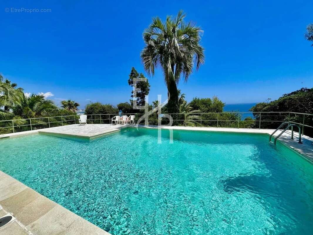 Appartement à VALLAURIS