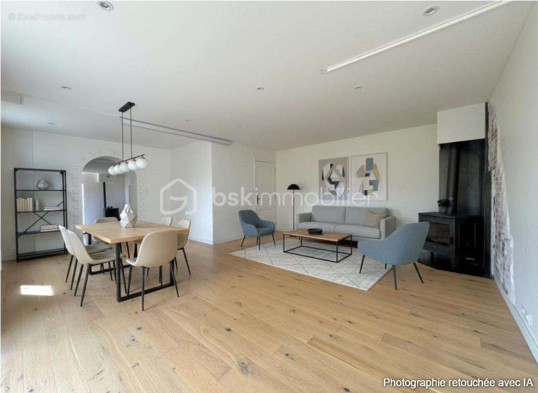 Maison familiale rénovée de 175 m² – 5 chambres – Terrain 904 m² - photo 2