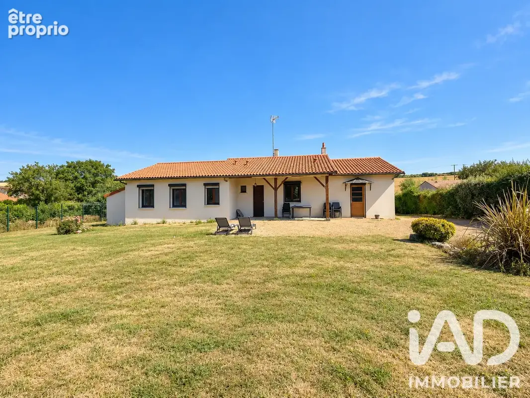 Photo 1 - Maison à AZAY-LE-BRULE