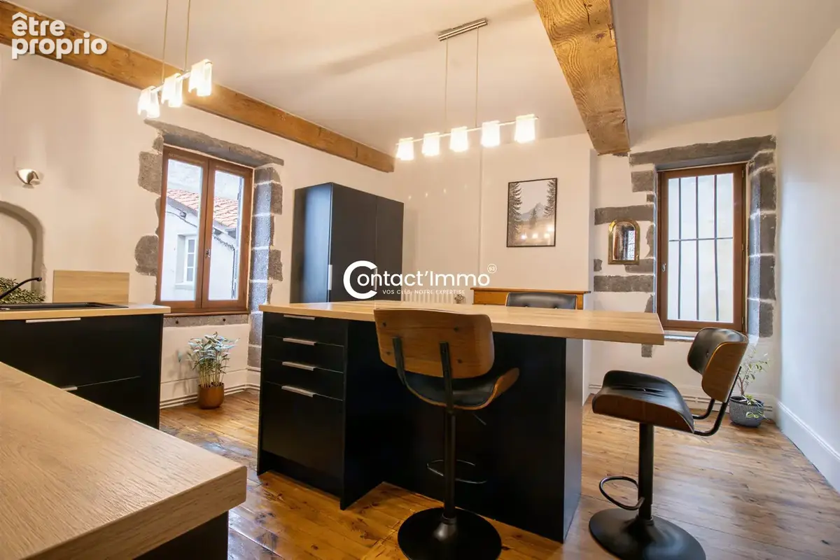 Appartement 5 pièces 126 m² à vendre à Riom (63200) - photo 2